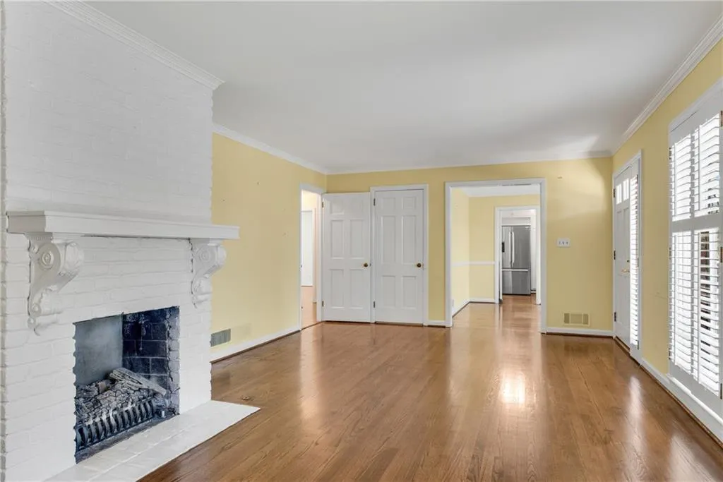 619 Carriage Drive, Atlanta, Georgia 30328, 3 Bedrooms Bedrooms, ,2 BathroomsBathrooms,Residential,Sold,619 Carriage Drive,7354100