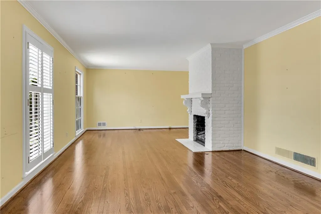 619 Carriage Drive, Atlanta, Georgia 30328, 3 Bedrooms Bedrooms, ,2 BathroomsBathrooms,Residential,Sold,619 Carriage Drive,7354100