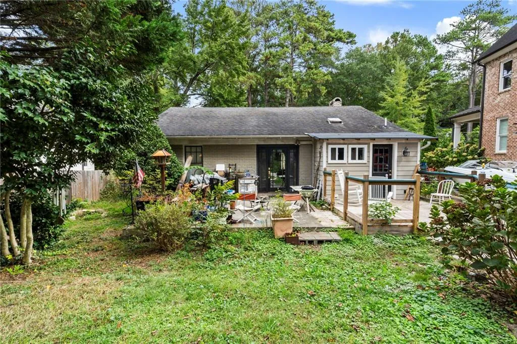 3320 W Shadowlawn Avenue Ne, Atlanta, Georgia 30305, 2 Bedrooms Bedrooms, ,1 BathroomBathrooms,Residential,For Sale,3320 W Shadowlawn Avenue Ne,7662860