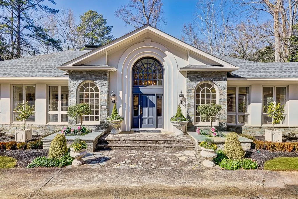 4750 Harris Trail, Atlanta, Georgia 30327, 4 Bedrooms Bedrooms, ,5 BathroomsBathrooms,Residential,Sold,4750 Harris Trail,6843805