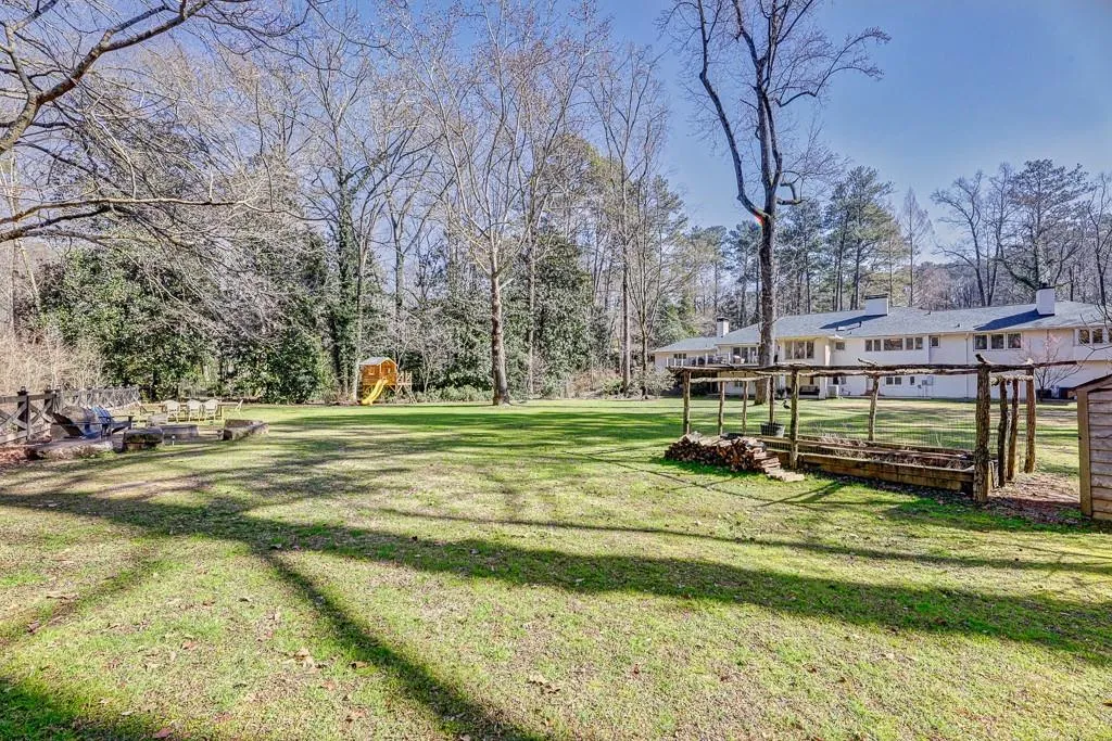 4750 Harris Trail, Atlanta, Georgia 30327, 4 Bedrooms Bedrooms, ,5 BathroomsBathrooms,Residential,Sold,4750 Harris Trail,6843805