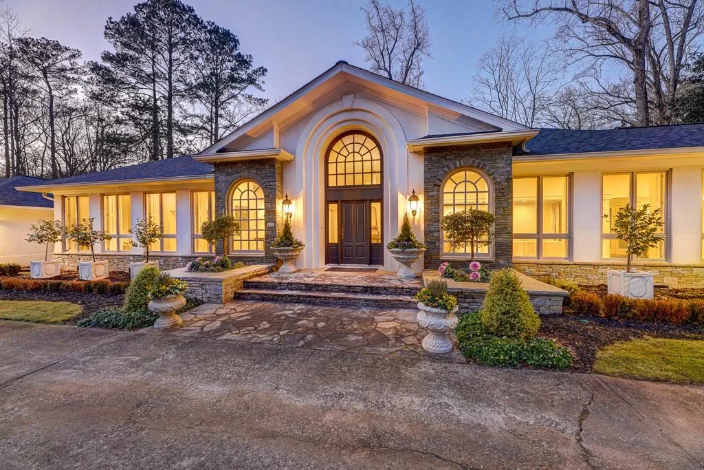 4750 Harris Trail, Atlanta, Georgia 30327, 4 Bedrooms Bedrooms, ,5 BathroomsBathrooms,Residential,Sold,4750 Harris Trail,6843805