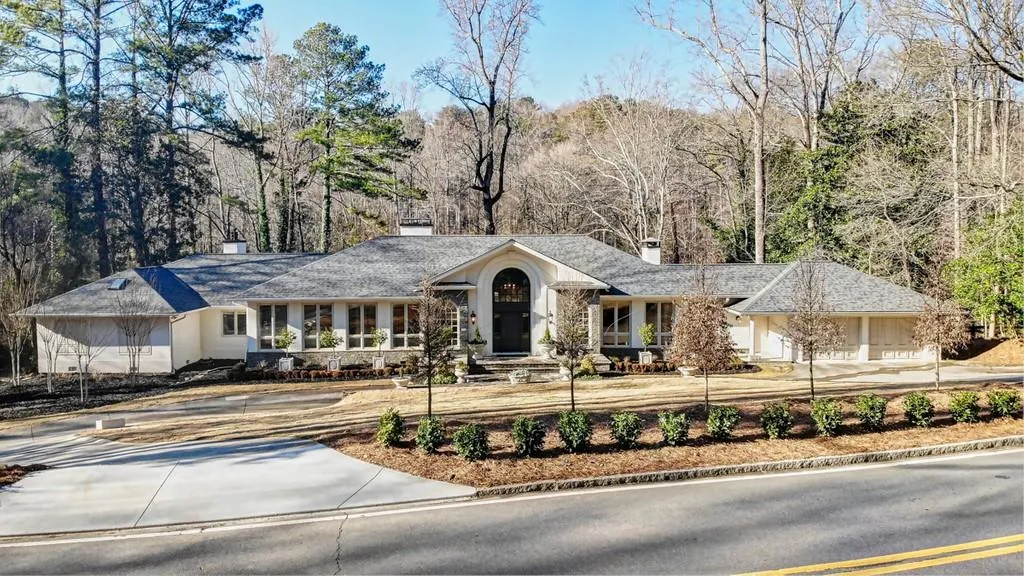 4750 Harris Trail, Atlanta, Georgia 30327, 4 Bedrooms Bedrooms, ,5 BathroomsBathrooms,Residential,Sold,4750 Harris Trail,6843805