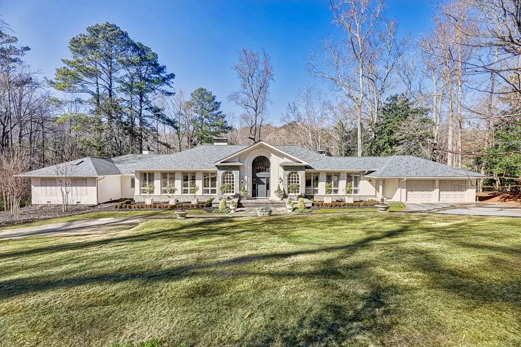 4750 Harris Trail, Atlanta, Georgia 30327, 4 Bedrooms Bedrooms, ,5 BathroomsBathrooms,Residential,Sold,4750 Harris Trail,6843805