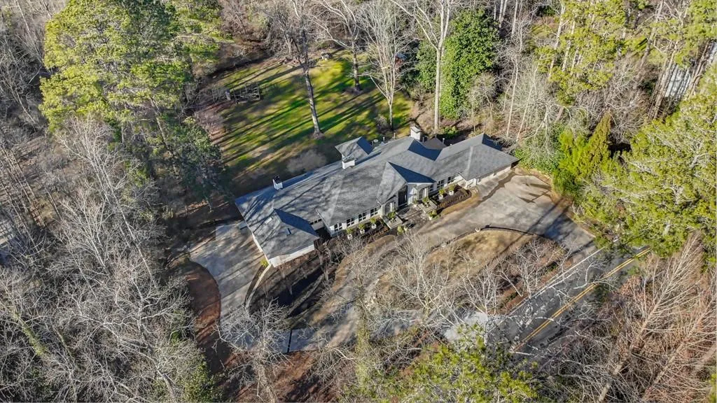 4750 Harris Trail, Atlanta, Georgia 30327, 4 Bedrooms Bedrooms, ,5 BathroomsBathrooms,Residential,Sold,4750 Harris Trail,6843805