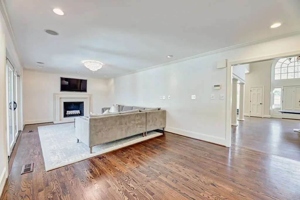 4750 Harris Trail, Atlanta, Georgia 30327, 4 Bedrooms Bedrooms, ,5 BathroomsBathrooms,Residential,Sold,4750 Harris Trail,6843805