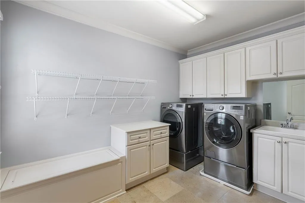 1720 Buckhead Valley Lane Ne, Atlanta, Georgia 30324, 5 Bedrooms Bedrooms, ,5 BathroomsBathrooms,Residential,For Sale,1720 Buckhead Valley Lane Ne,7573500