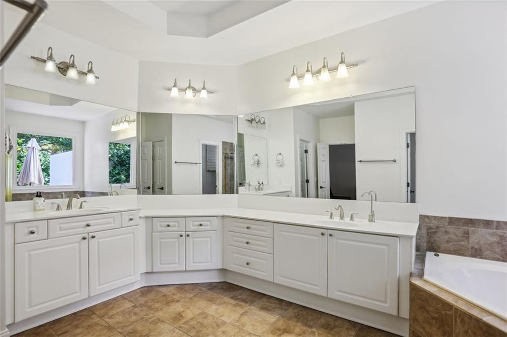 Georgia 30328, ,3 BathroomsBathrooms,Residential,Sold,7256887