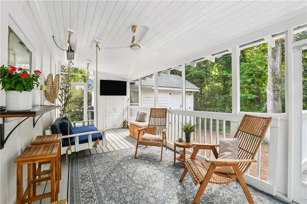 2035 Fairhaven Circle Ne, Atlanta, Georgia 30305, 4 Bedrooms Bedrooms, 0 ,3 BathroomsBathrooms,Residential,Sold,2035 Fairhaven Circle Ne,7639013