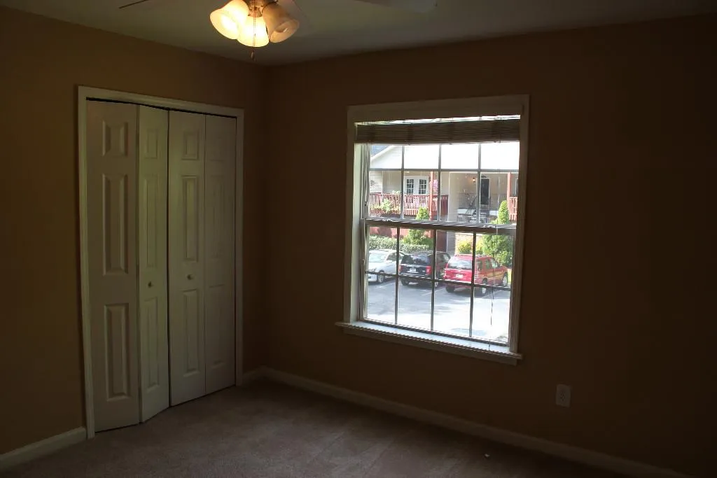 1807 Brighton Point Unit 1807, Sandy Springs, Georgia 30328, 3 Bedrooms Bedrooms, ,2 BathroomsBathrooms,Residential,Sold,1807 Brighton Point Unit 1807,5597323