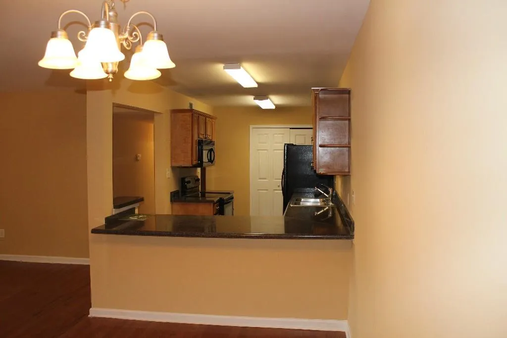 1807 Brighton Point Unit 1807, Sandy Springs, Georgia 30328, 3 Bedrooms Bedrooms, ,2 BathroomsBathrooms,Residential,Sold,1807 Brighton Point Unit 1807,5597323