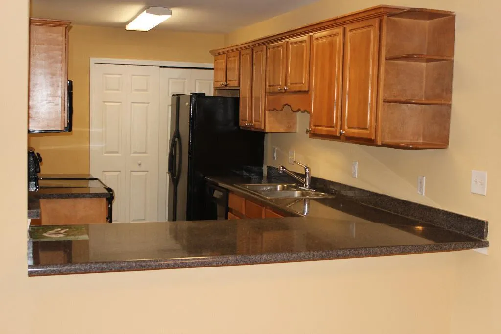 1807 Brighton Point Unit 1807, Sandy Springs, Georgia 30328, 3 Bedrooms Bedrooms, ,2 BathroomsBathrooms,Residential,Sold,1807 Brighton Point Unit 1807,5597323