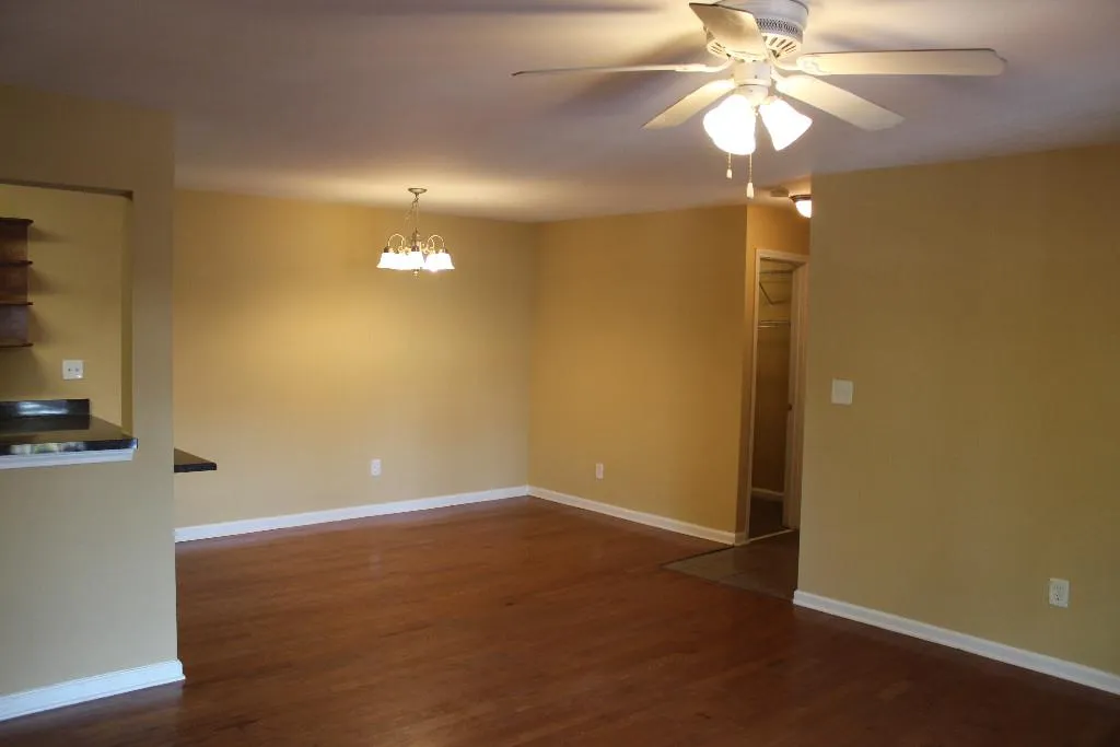 1807 Brighton Point Unit 1807, Sandy Springs, Georgia 30328, 3 Bedrooms Bedrooms, ,2 BathroomsBathrooms,Residential,Sold,1807 Brighton Point Unit 1807,5597323