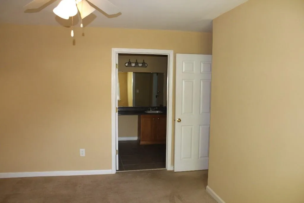 1807 Brighton Point Unit 1807, Sandy Springs, Georgia 30328, 3 Bedrooms Bedrooms, ,2 BathroomsBathrooms,Residential,Sold,1807 Brighton Point Unit 1807,5597323