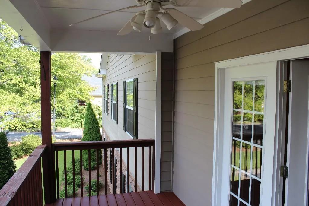 1807 Brighton Point Unit 1807, Sandy Springs, Georgia 30328, 3 Bedrooms Bedrooms, ,2 BathroomsBathrooms,Residential,Sold,1807 Brighton Point Unit 1807,5597323