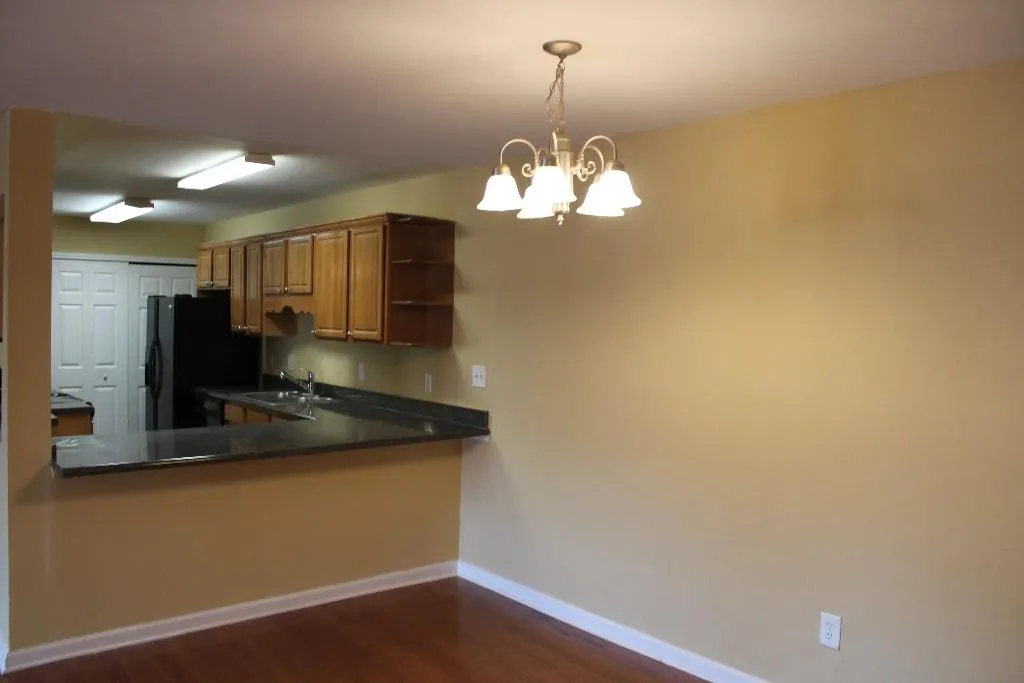 1807 Brighton Point Unit 1807, Sandy Springs, Georgia 30328, 3 Bedrooms Bedrooms, ,2 BathroomsBathrooms,Residential,Sold,1807 Brighton Point Unit 1807,5597323