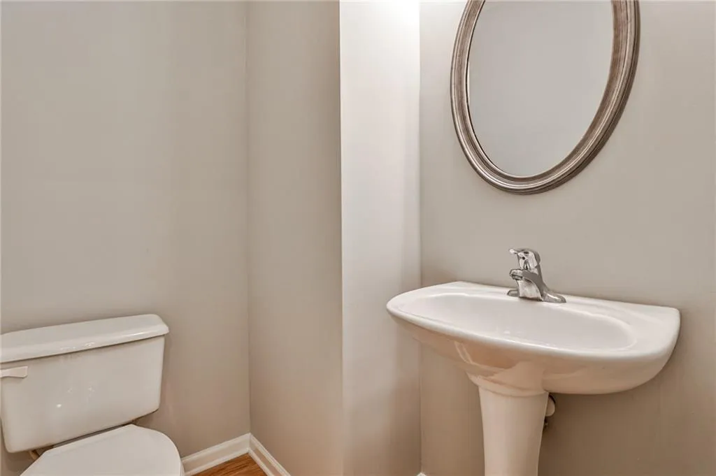 Guest bath on main living area