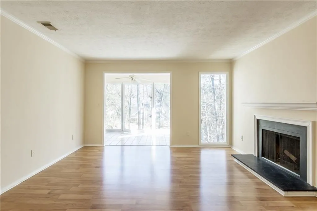807 Vicksburg Place, Sandy Springs, Georgia 30350, 3 Bedrooms Bedrooms, ,2 BathroomsBathrooms,Residential,Sold,807 Vicksburg Place,5955638