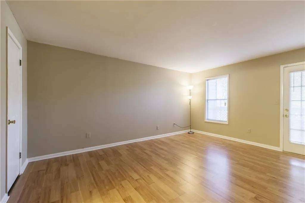 807 Vicksburg Place, Sandy Springs, Georgia 30350, 3 Bedrooms Bedrooms, ,2 BathroomsBathrooms,Residential,Sold,807 Vicksburg Place,5955638