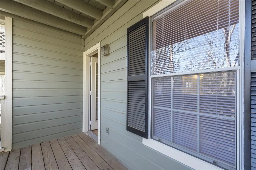 807 Vicksburg Place, Sandy Springs, Georgia 30350, 3 Bedrooms Bedrooms, ,2 BathroomsBathrooms,Residential,Sold,807 Vicksburg Place,5955638