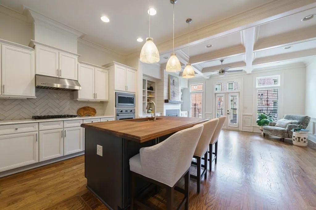 617 Riverlawn Court, Atlanta, Georgia 30339, 4 Bedrooms Bedrooms, ,4 BathroomsBathrooms,Residential,Sold,617 Riverlawn Court,6918230