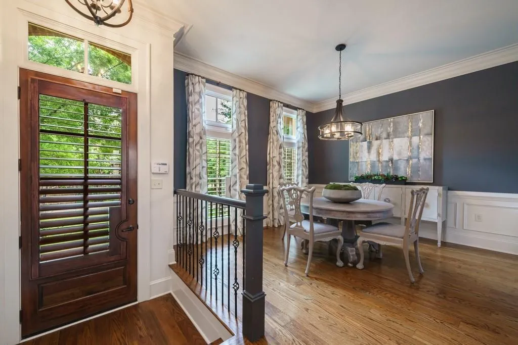 617 Riverlawn Court, Atlanta, Georgia 30339, 4 Bedrooms Bedrooms, ,4 BathroomsBathrooms,Residential,Sold,617 Riverlawn Court,6918230