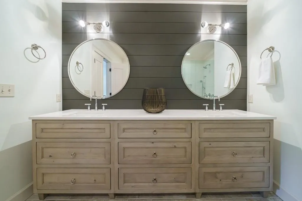 617 Riverlawn Court, Atlanta, Georgia 30339, 4 Bedrooms Bedrooms, ,4 BathroomsBathrooms,Residential,Sold,617 Riverlawn Court,6918230