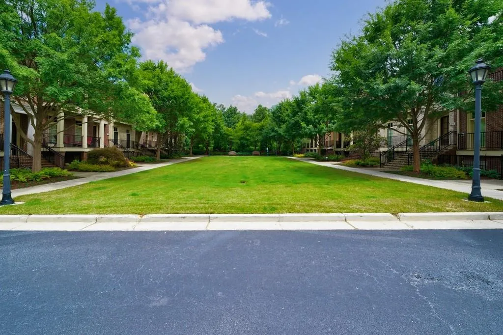 617 Riverlawn Court, Atlanta, Georgia 30339, 4 Bedrooms Bedrooms, ,4 BathroomsBathrooms,Residential,Sold,617 Riverlawn Court,6918230