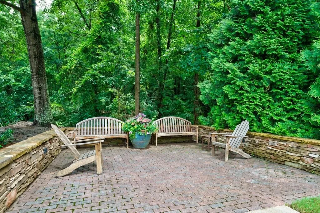 617 Riverlawn Court, Atlanta, Georgia 30339, 4 Bedrooms Bedrooms, ,4 BathroomsBathrooms,Residential,Sold,617 Riverlawn Court,6918230