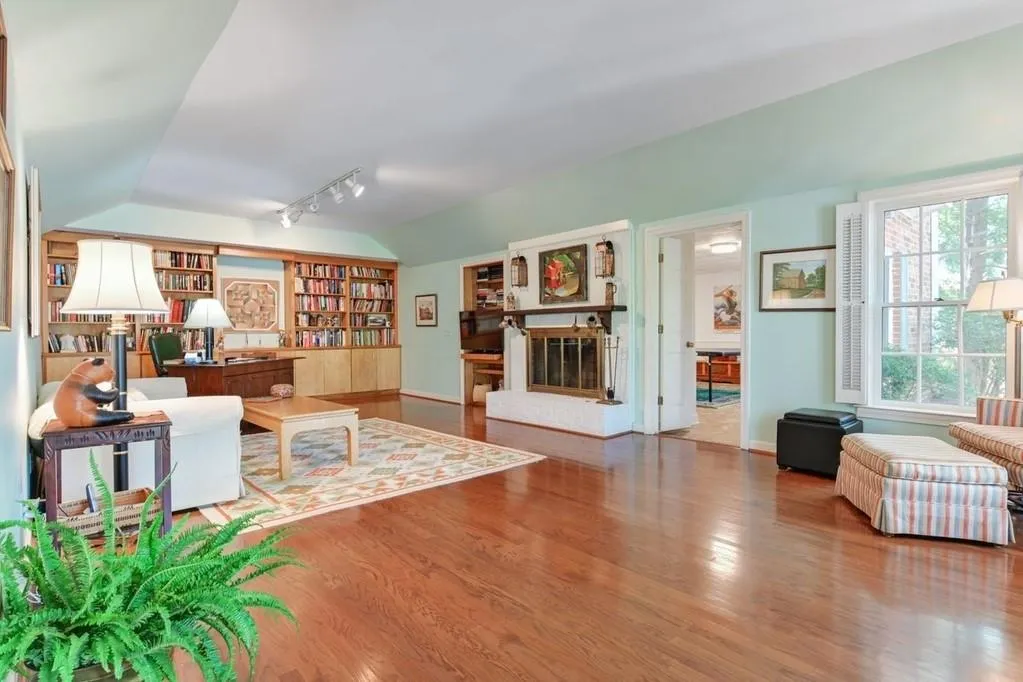 6265 River Chase Circle, Atlanta, Georgia 30328, 4 Bedrooms Bedrooms, ,4 BathroomsBathrooms,Residential,Sold,6265 River Chase Circle,6706669