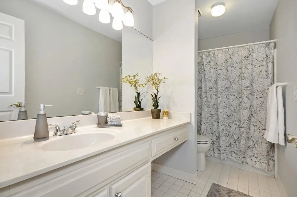 130 Barnard Place, Sandy Springs, Georgia 30328, 4 Bedrooms Bedrooms, ,4 BathroomsBathrooms,Residential,Sold,130 Barnard Place,6110370