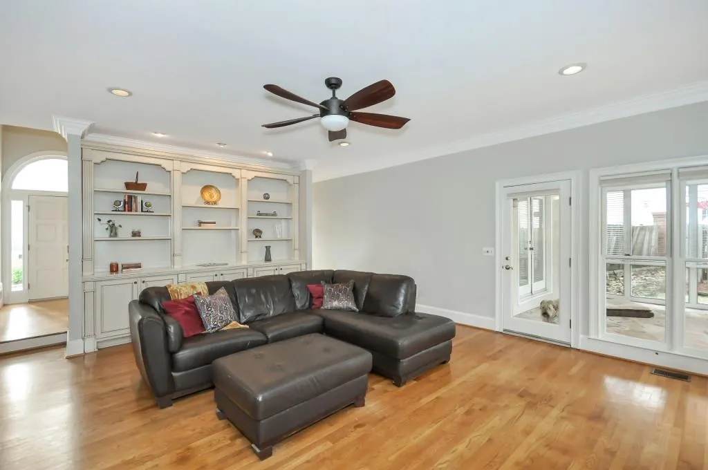 130 Barnard Place, Sandy Springs, Georgia 30328, 4 Bedrooms Bedrooms, ,4 BathroomsBathrooms,Residential,Sold,130 Barnard Place,6110370