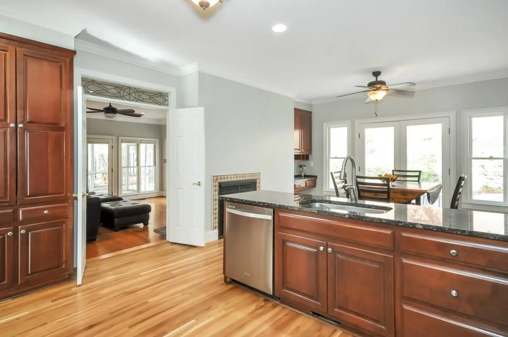 130 Barnard Place, Sandy Springs, Georgia 30328, 4 Bedrooms Bedrooms, ,4 BathroomsBathrooms,Residential,Sold,130 Barnard Place,6110370