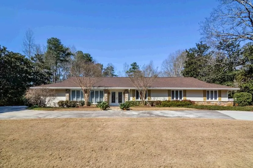 8025 Monticello Drive, Atlanta, Georgia 30350, 5 Bedrooms Bedrooms, ,4 BathroomsBathrooms,Residential,Sold,8025 Monticello Drive,5650643