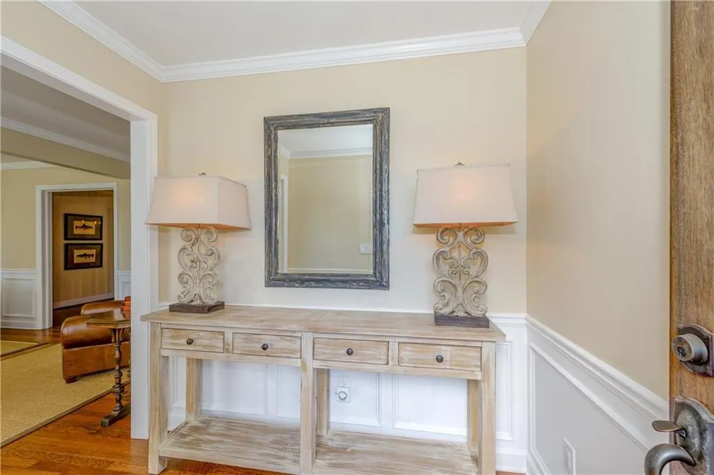 408 Meadowbrook Drive, Atlanta, Georgia 30342, 3 Bedrooms Bedrooms, ,3 BathroomsBathrooms,Residential,Sold,408 Meadowbrook Drive,6031710