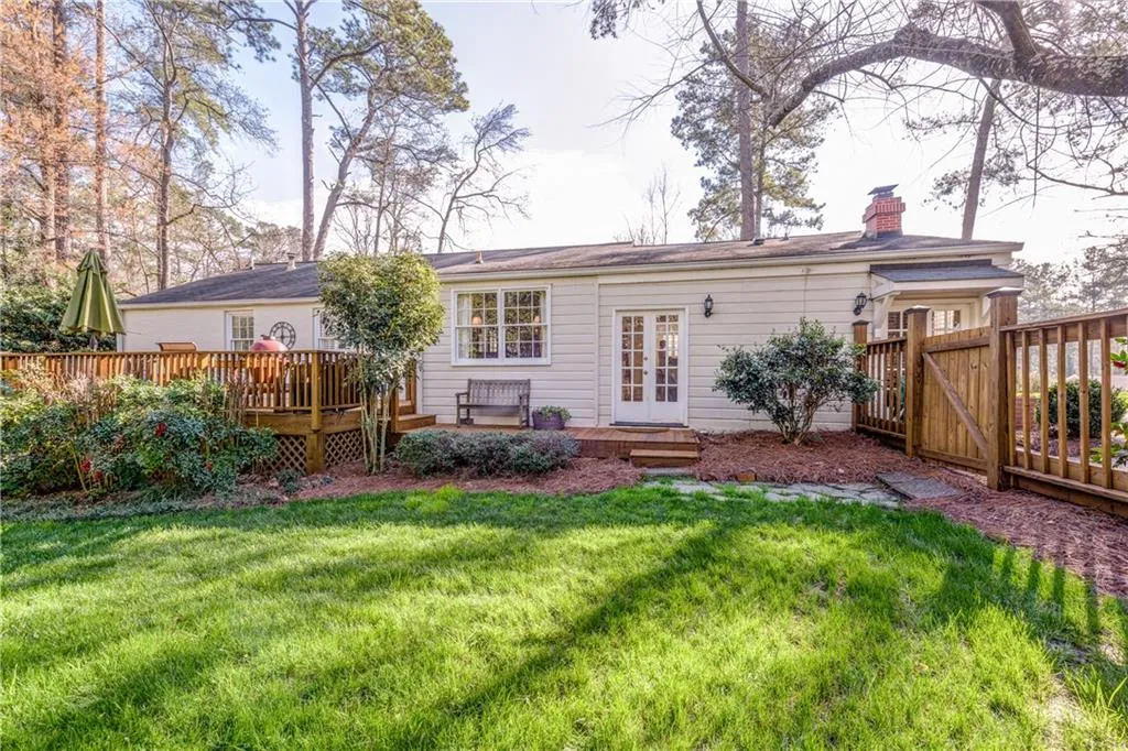 408 Meadowbrook Drive, Atlanta, Georgia 30342, 3 Bedrooms Bedrooms, ,3 BathroomsBathrooms,Residential,Sold,408 Meadowbrook Drive,6031710