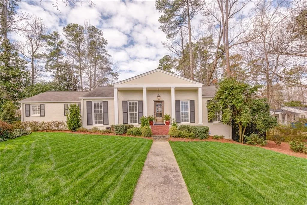 408 Meadowbrook Drive, Atlanta, Georgia 30342, 3 Bedrooms Bedrooms, ,3 BathroomsBathrooms,Residential,Sold,408 Meadowbrook Drive,6031710