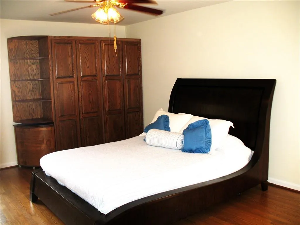 Bedroom with adjoining full bath