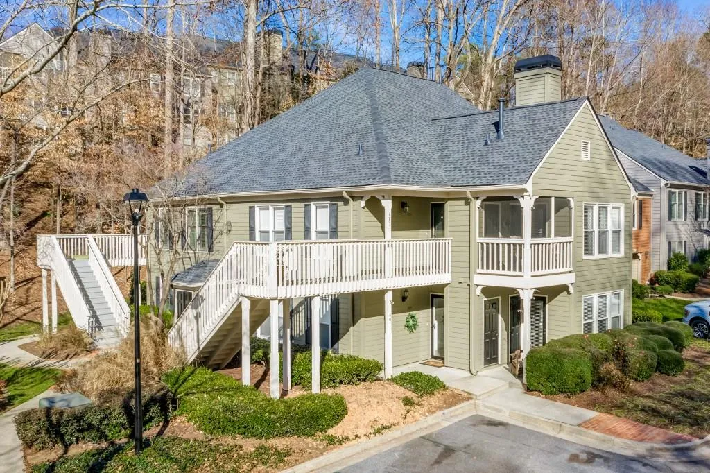 602 Bainbridge Drive, Atlanta, Georgia 30327, 2 Bedrooms Bedrooms, ,2 BathroomsBathrooms,Residential,Sold,602 Bainbridge Drive,6989102