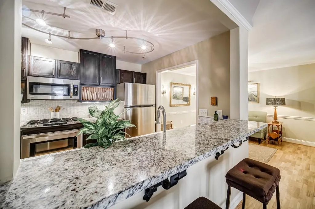 602 Bainbridge Drive, Atlanta, Georgia 30327, 2 Bedrooms Bedrooms, ,2 BathroomsBathrooms,Residential,Sold,602 Bainbridge Drive,6989102