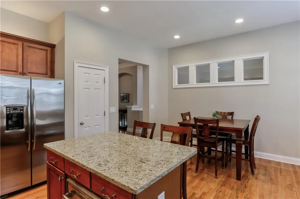 2983 Rivergreen Lane Se, Atlanta, Georgia 30339, 3 Bedrooms Bedrooms, ,3 BathroomsBathrooms,Residential,Sold,2983 Rivergreen Lane Se,5977783