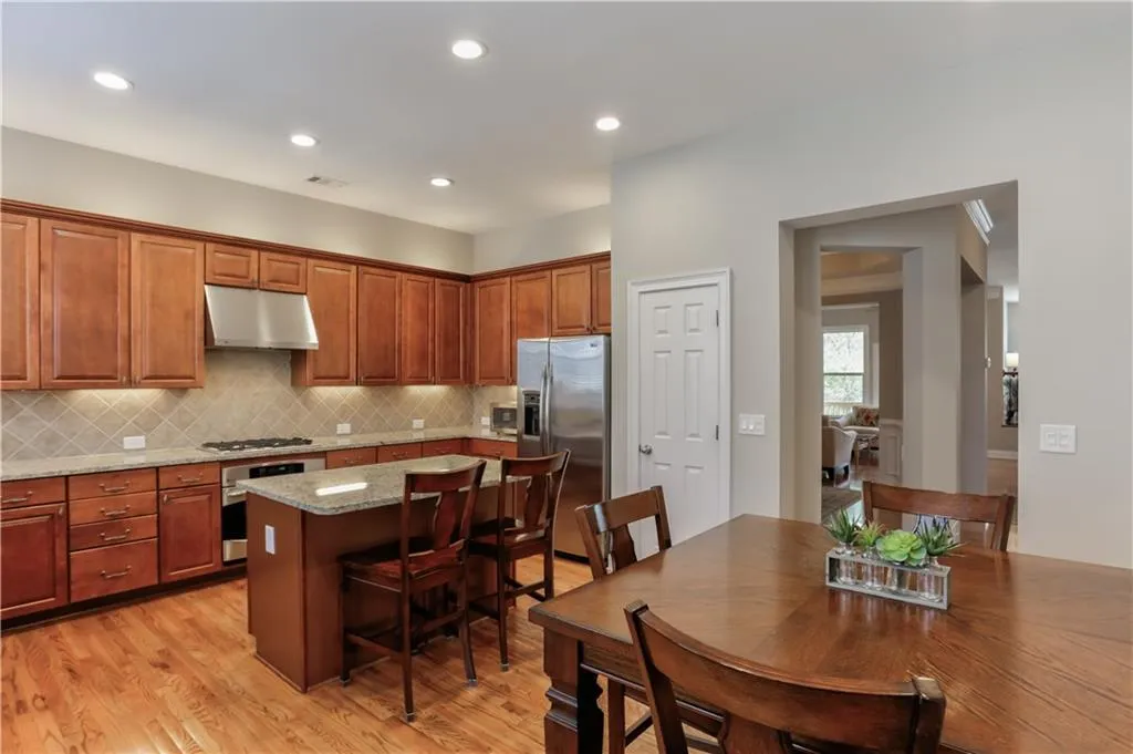 2983 Rivergreen Lane Se, Atlanta, Georgia 30339, 3 Bedrooms Bedrooms, ,3 BathroomsBathrooms,Residential,Sold,2983 Rivergreen Lane Se,5977783