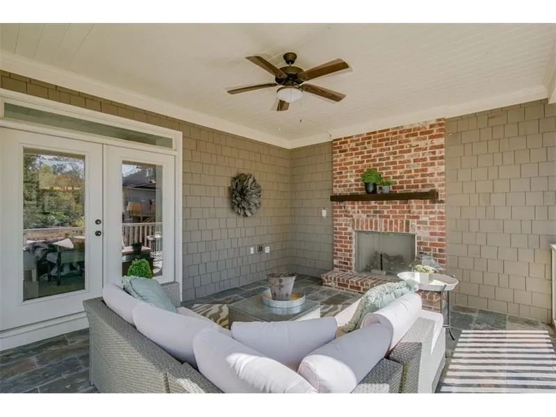 5000 Lazarian Court, Sandy Springs, Georgia 30350, 5 Bedrooms Bedrooms, ,4 BathroomsBathrooms,Residential,Sold,5000 Lazarian Court,5638722