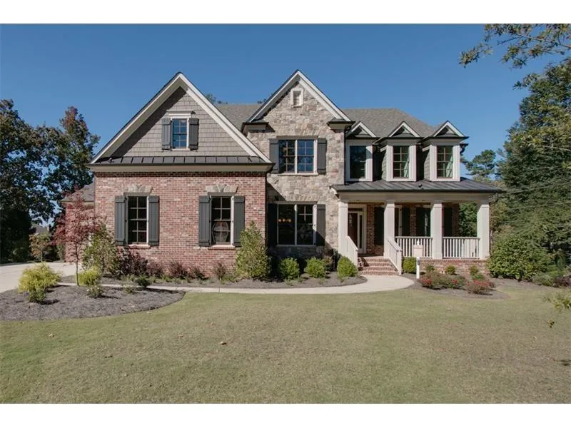 5000 Lazarian Court, Sandy Springs, Georgia 30350, 5 Bedrooms Bedrooms, ,4 BathroomsBathrooms,Residential,Sold,5000 Lazarian Court,5638722