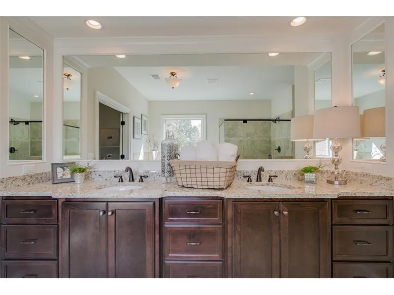 5000 Lazarian Court, Sandy Springs, Georgia 30350, 5 Bedrooms Bedrooms, ,4 BathroomsBathrooms,Residential,Sold,5000 Lazarian Court,5638722