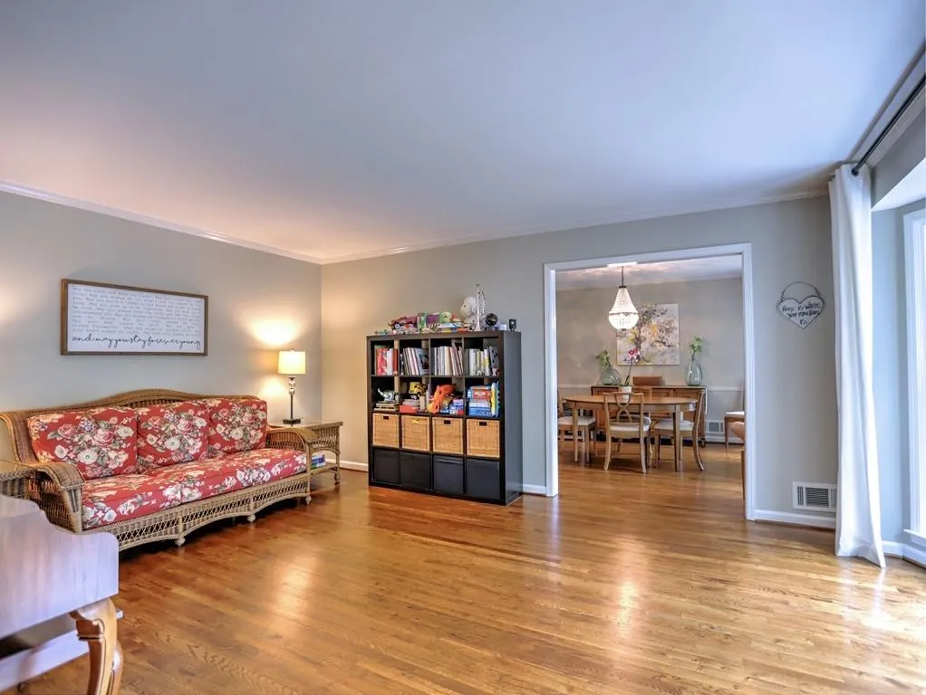 52 Brandon Ridge Drive, Atlanta, Georgia 30328, 3 Bedrooms Bedrooms, ,2 BathroomsBathrooms,Residential,Sold,52 Brandon Ridge Drive,6799590