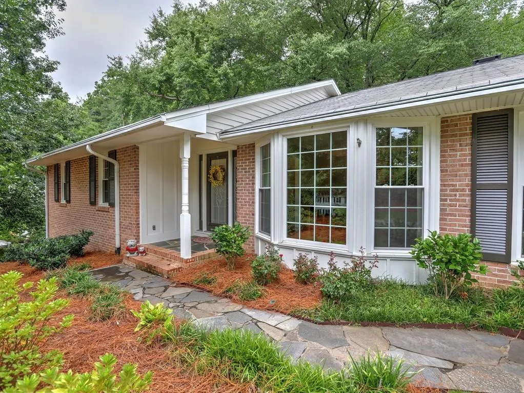 52 Brandon Ridge Drive, Atlanta, Georgia 30328, 3 Bedrooms Bedrooms, ,2 BathroomsBathrooms,Residential,Sold,52 Brandon Ridge Drive,6799590