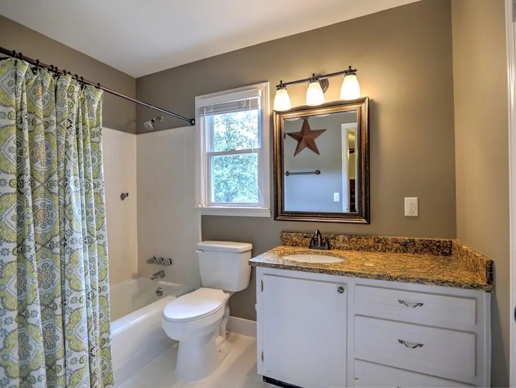 52 Brandon Ridge Drive, Atlanta, Georgia 30328, 3 Bedrooms Bedrooms, ,2 BathroomsBathrooms,Residential,Sold,52 Brandon Ridge Drive,6799590