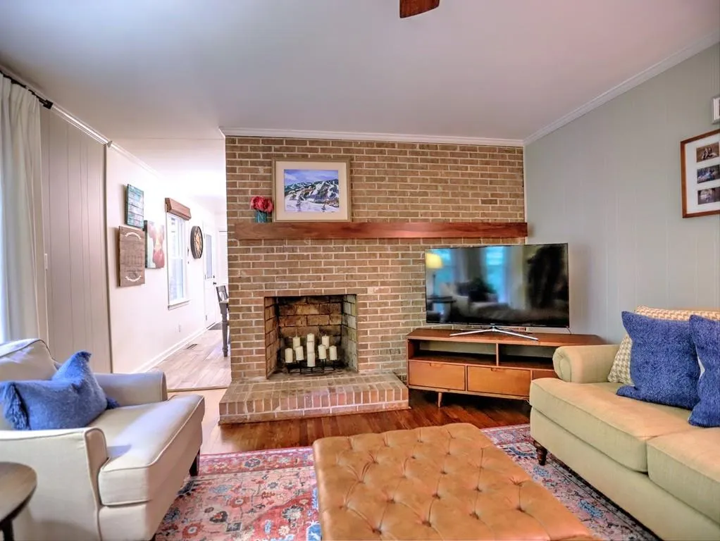52 Brandon Ridge Drive, Atlanta, Georgia 30328, 3 Bedrooms Bedrooms, ,2 BathroomsBathrooms,Residential,Sold,52 Brandon Ridge Drive,6799590
