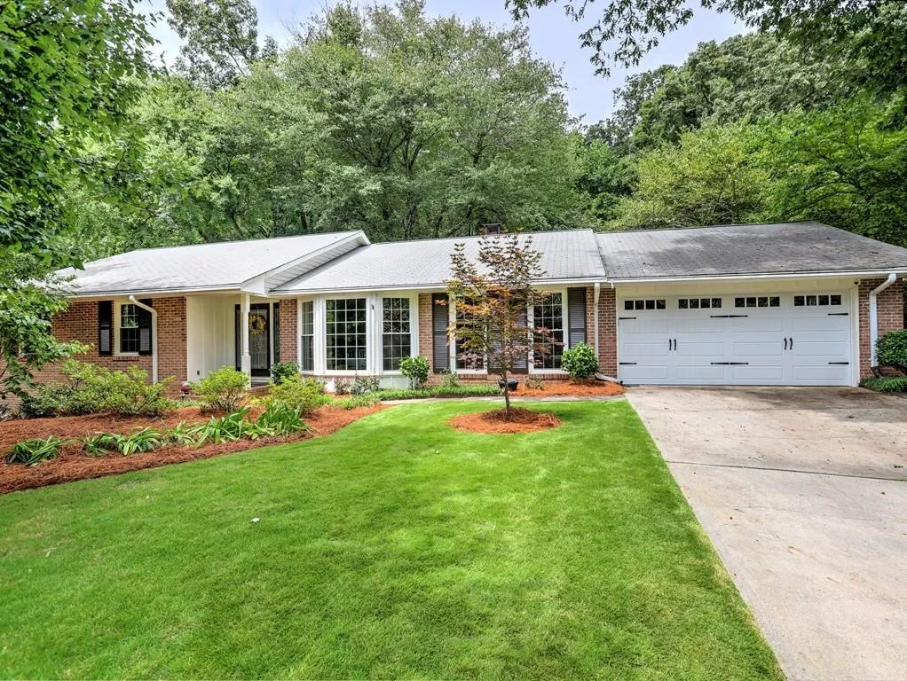 52 Brandon Ridge Drive, Atlanta, Georgia 30328, 3 Bedrooms Bedrooms, ,2 BathroomsBathrooms,Residential,Sold,52 Brandon Ridge Drive,6799590